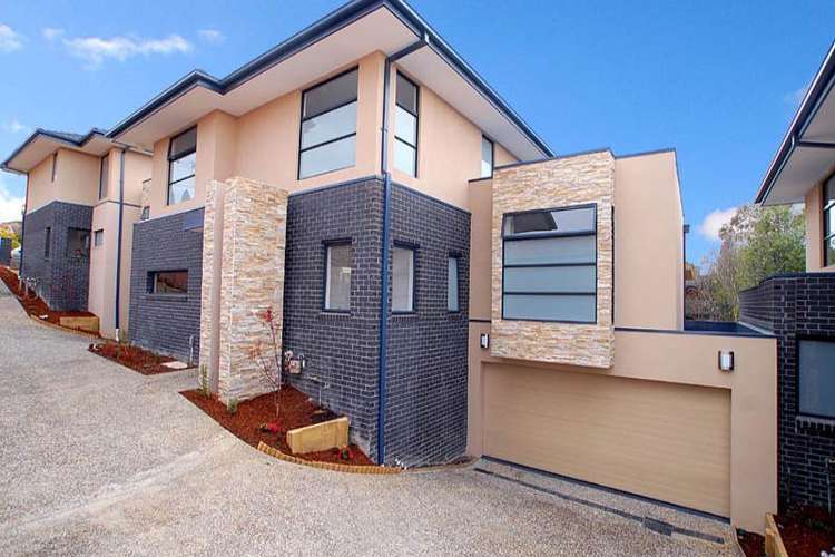 Main view of Homely townhouse listing, 2/31 Leslie Street, Donvale VIC 3111