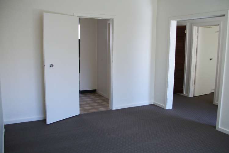 Fourth view of Homely unit listing, 2/60 Eskdale Road, Caulfield North VIC 3161