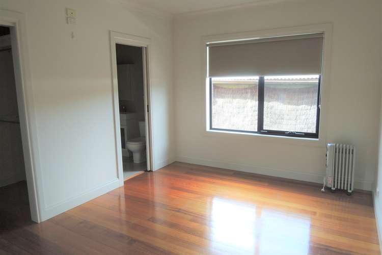 Fourth view of Homely townhouse listing, 2/105 Marlborough Street, Bentleigh East VIC 3165