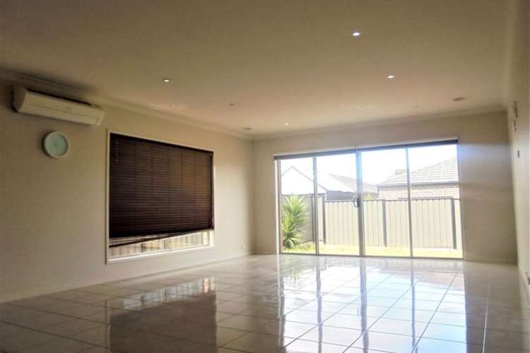 Third view of Homely house listing, 3 Cockatiel Circuit, Craigieburn VIC 3064