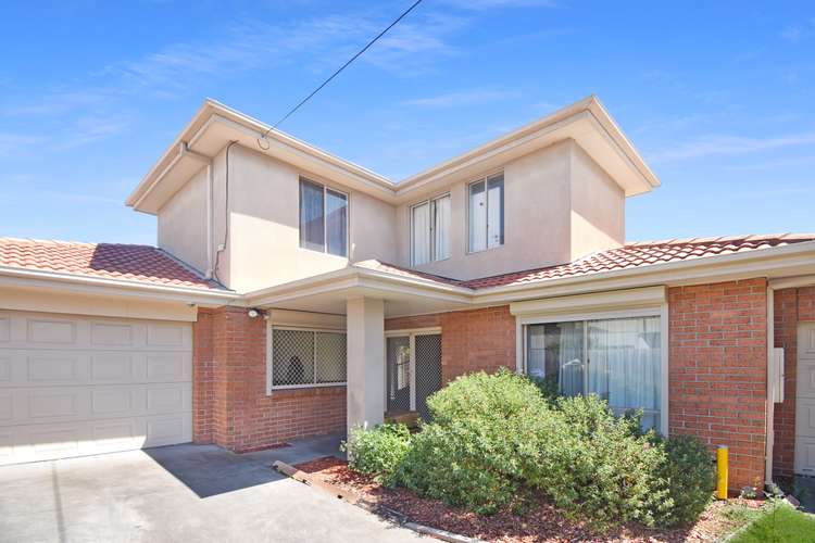 Main view of Homely townhouse listing, 2/10 Mill Road, Oakleigh VIC 3166