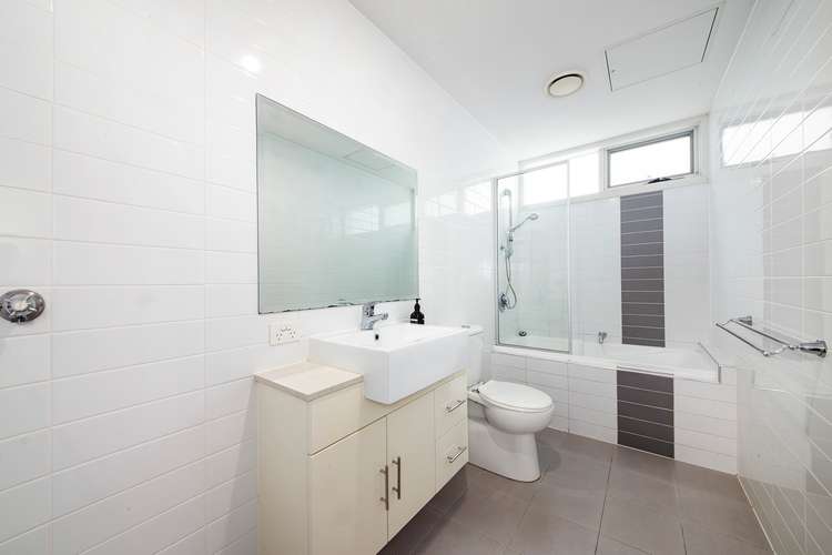 Fifth view of Homely apartment listing, 4/1a Royal Avenue, Glen Huntly VIC 3163