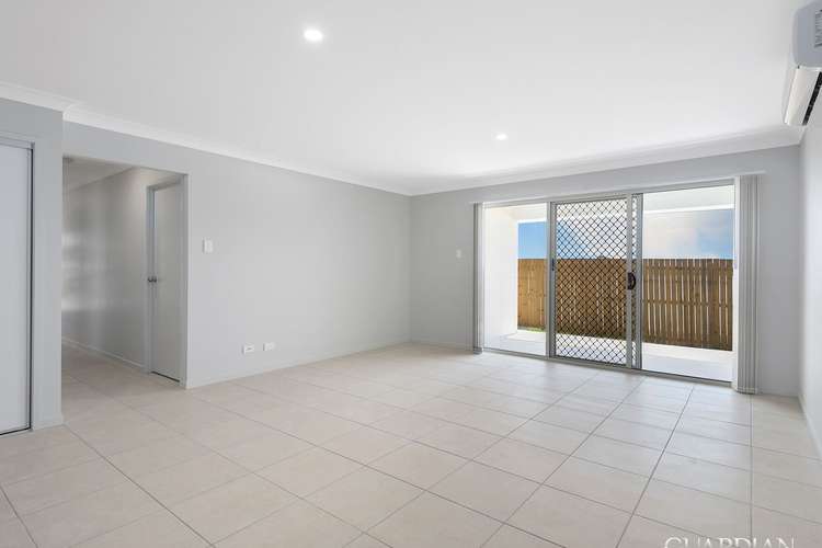 Fifth view of Homely semiDetached listing, 1/15 Pemswood  Close, Deebing Heights QLD 4306