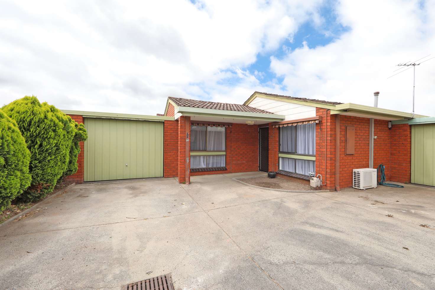 Main view of Homely house listing, 2/5 Rogers Street, Dandenong VIC 3175