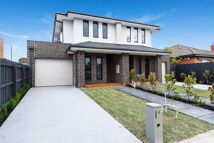 Main view of Homely townhouse listing, 4B Kashmira Street, Bentleigh East VIC 3165