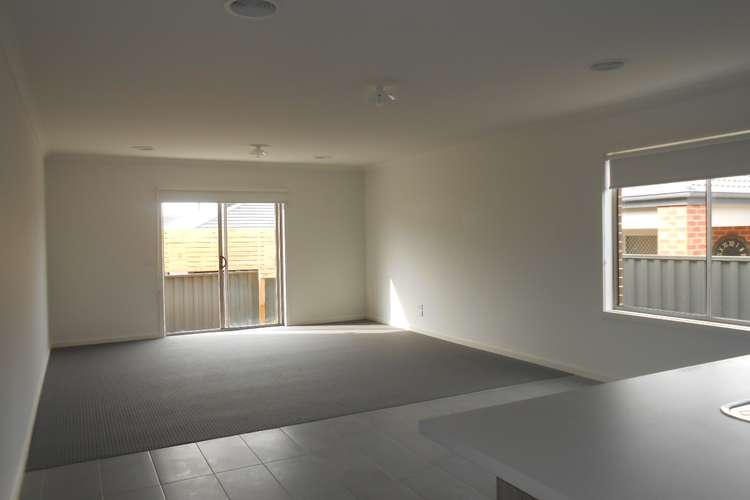 Third view of Homely house listing, 5 Erindale Rise, Mernda VIC 3754