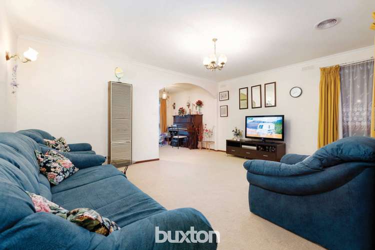 Third view of Homely house listing, 8 Townsend Court, Alfredton VIC 3350
