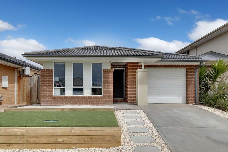 Second view of Homely house listing, 18 Timbarra Drive, Werribee VIC 3030
