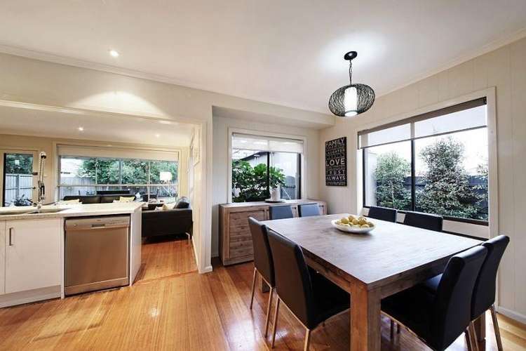 Fifth view of Homely house listing, 10 Hilary  Grove, Bentleigh East VIC 3165