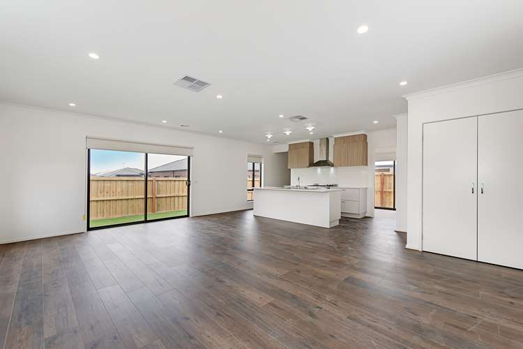 Fifth view of Homely house listing, 37 Lumley Circuit, Werribee VIC 3030