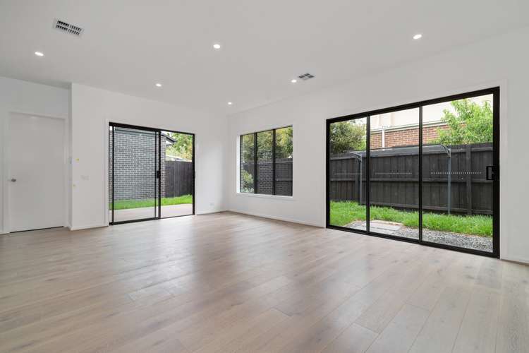 Third view of Homely townhouse listing, 2/2 Mclaren Street, Mount Waverley VIC 3149