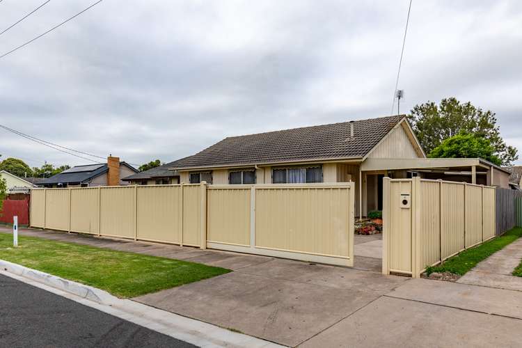 Second view of Homely house listing, 7 Overend Crescent, Sale VIC 3850