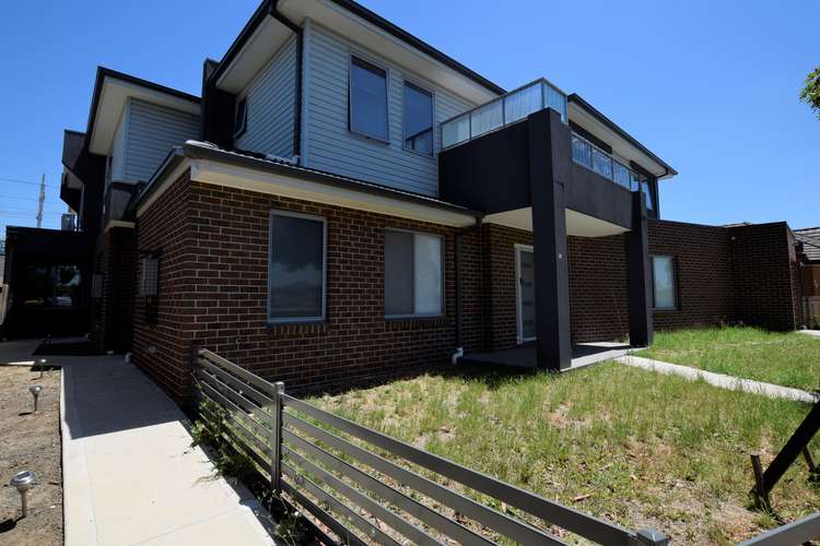 Main view of Homely townhouse listing, 3/1A Cheddar Road, Reservoir VIC 3073