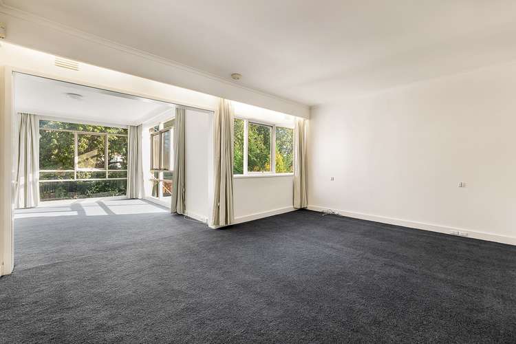 Fifth view of Homely house listing, 2 Montrose Court, Toorak VIC 3142