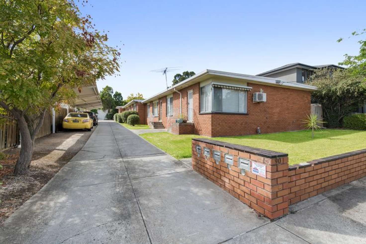 Main view of Homely unit listing, 4/90 St Elmo Road, Ivanhoe VIC 3079