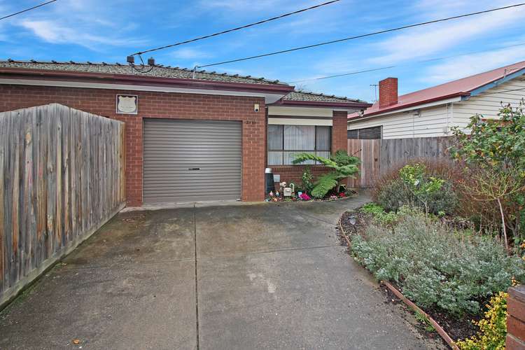 Main view of Homely unit listing, 2/10 Anketell Street, Coburg VIC 3058