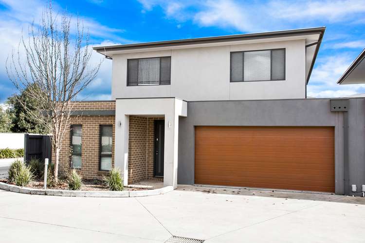Main view of Homely townhouse listing, 9 Balanada Close, Alfredton VIC 3350