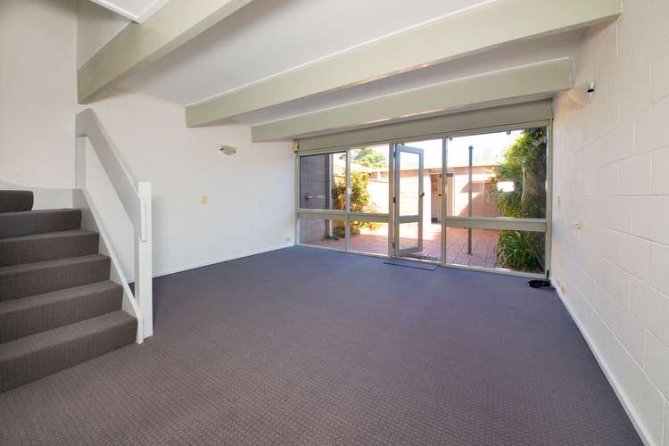 Second view of Homely townhouse listing, 5/89 Neerim Road, Glen Huntly VIC 3163