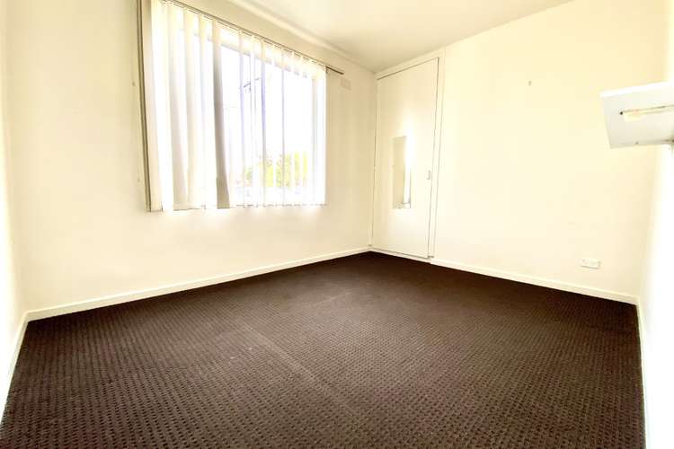 Third view of Homely apartment listing, 2/12 Cushing Avenue, Bentleigh VIC 3204