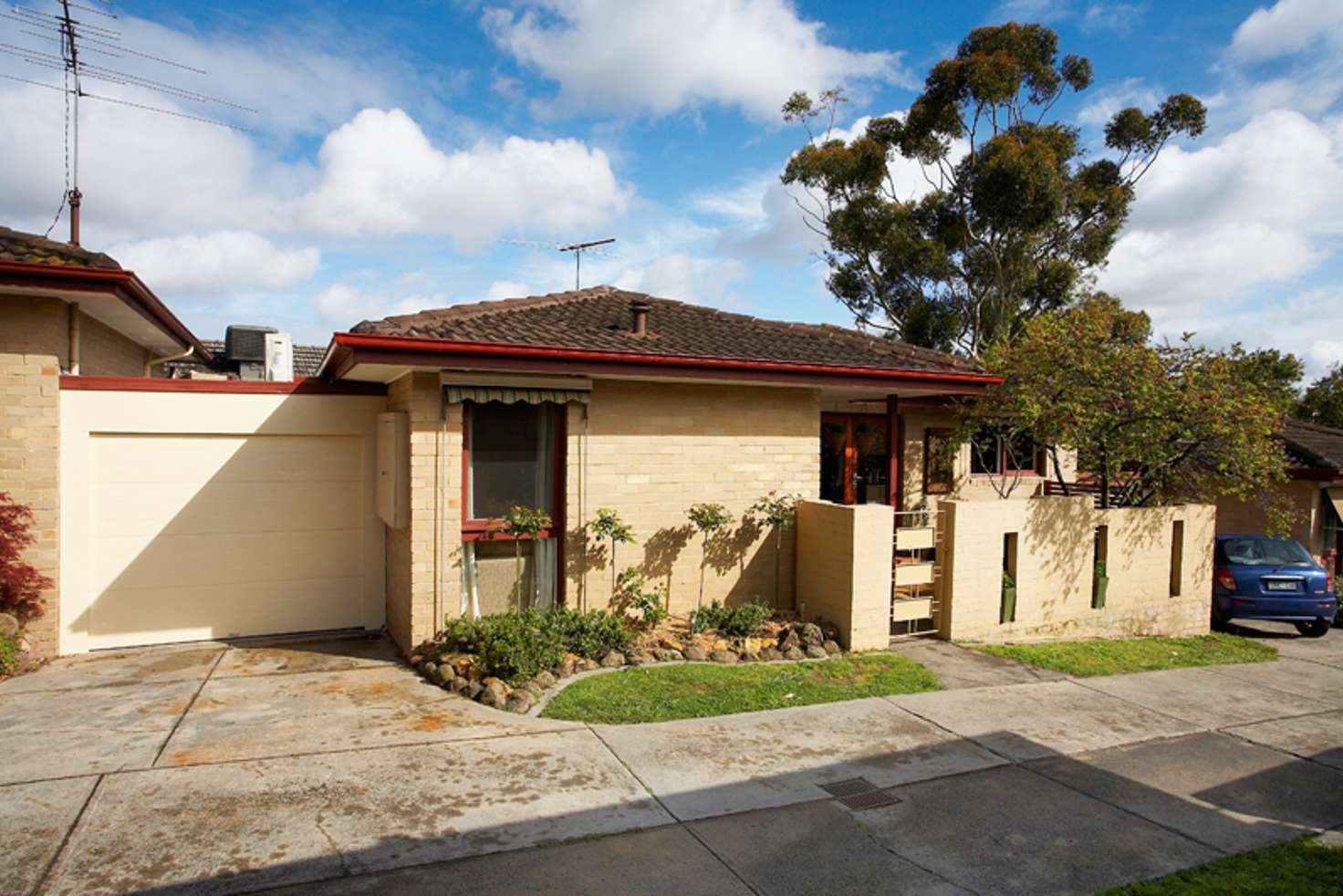 Main view of Homely unit listing, 2/27 Thomas Street, Camberwell VIC 3124