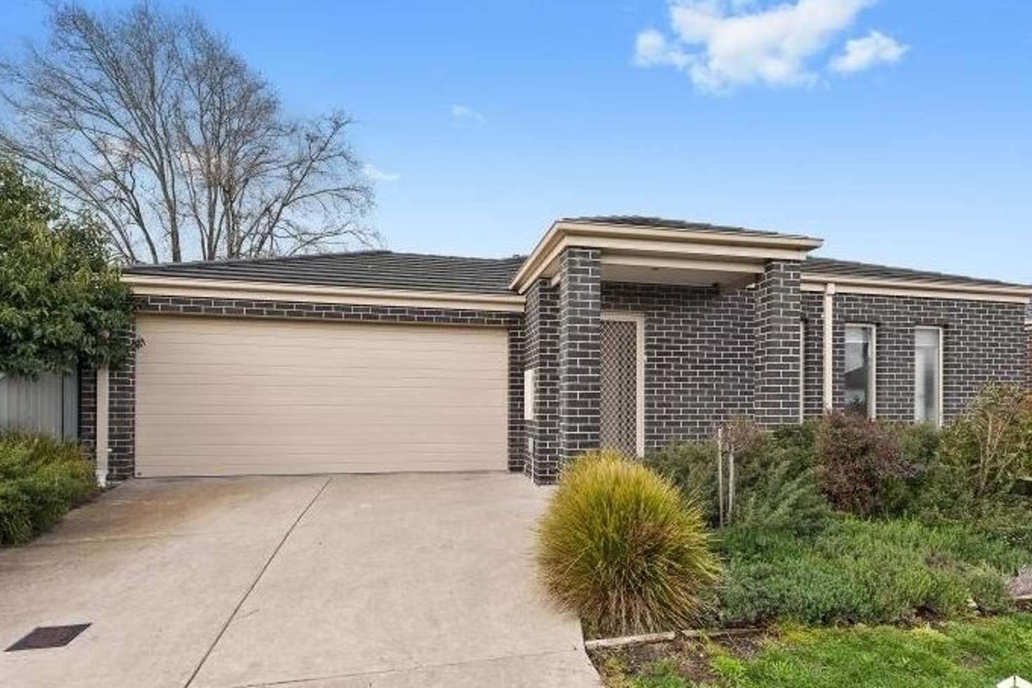 Main view of Homely townhouse listing, 1/7 Cardigan Avenue, Alfredton VIC 3350