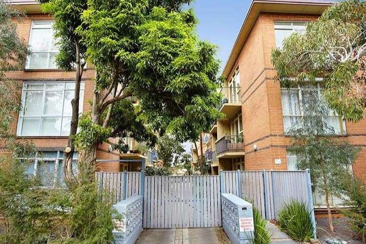 Main view of Homely apartment listing, 1/23 Robe Street, St Kilda VIC 3182