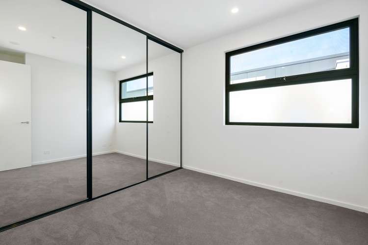Fifth view of Homely apartment listing, 301/93 Warrigal Road, Hughesdale VIC 3166