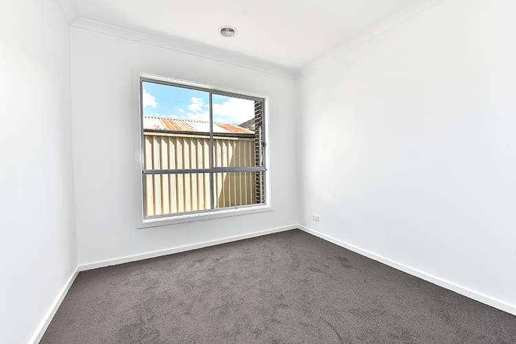 Fifth view of Homely unit listing, 2/12 Highlands Avenue, Airport West VIC 3042