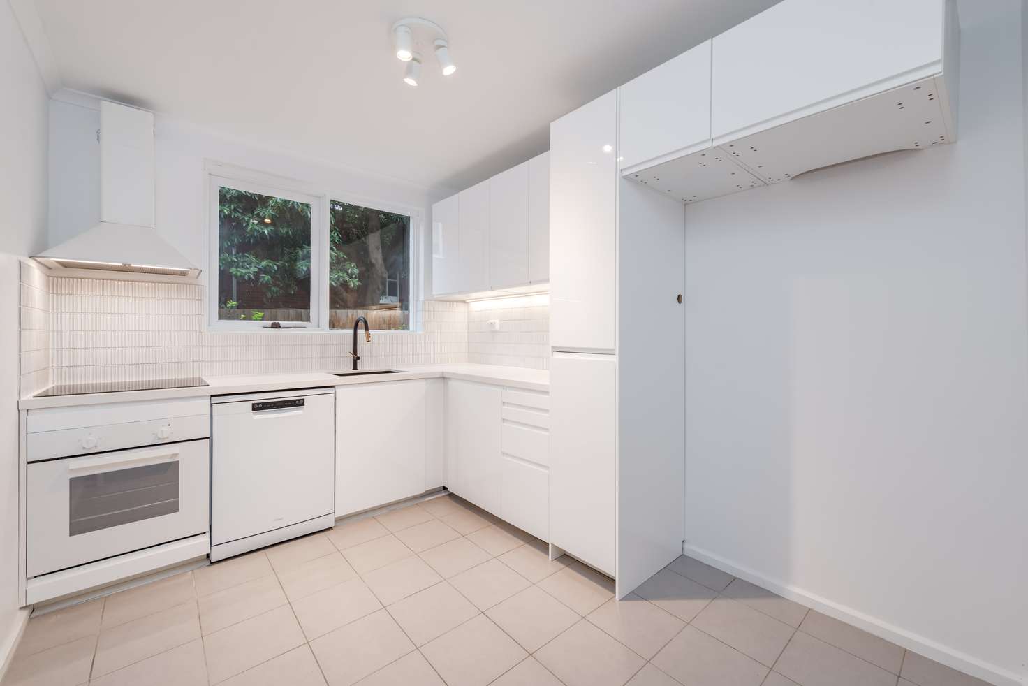 Main view of Homely unit listing, 2/13 Christmas Street, Northcote VIC 3070
