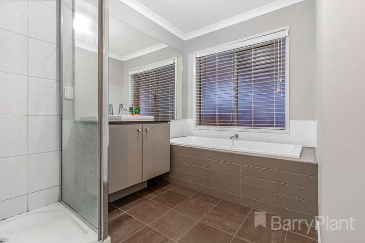 Fifth view of Homely house listing, 8 Kingbird  Avenue, Tarneit VIC 3029