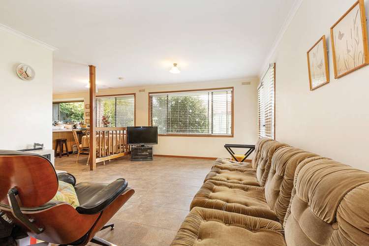 Fifth view of Homely house listing, 3 Elaine Avenue, Alfredton VIC 3350