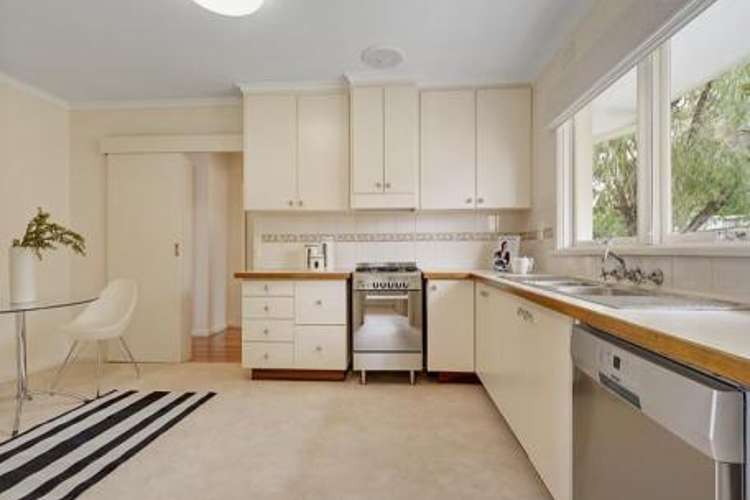 Fourth view of Homely house listing, 10 Lauri Ann Street, Templestowe Lower VIC 3107