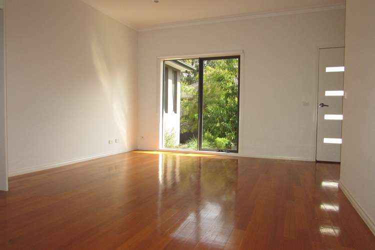 Third view of Homely townhouse listing, 6/5 Edward Court, Ivanhoe VIC 3079
