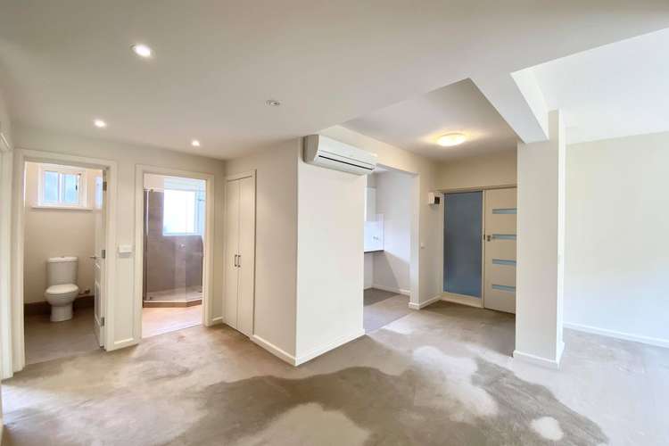 Fourth view of Homely apartment listing, 1/15 Waiora Road, Caulfield North VIC 3161