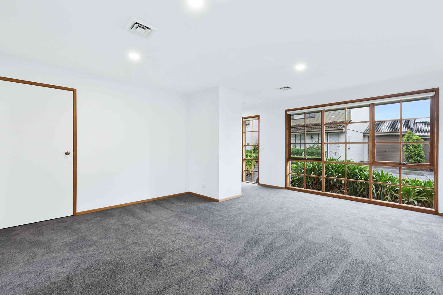 Main view of Homely unit listing, 15/193 -197 Mt Eliza Way, Mount Eliza VIC 3930