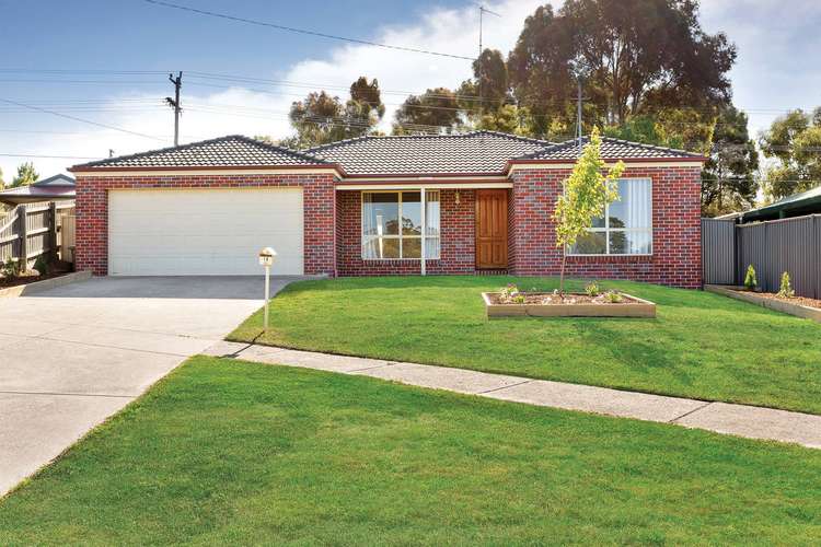 18 Melvyn Crescent, Mount Clear VIC 3350