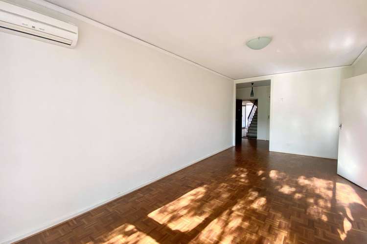 Third view of Homely apartment listing, 2/200 Glen Eira Road, Elsternwick VIC 3185
