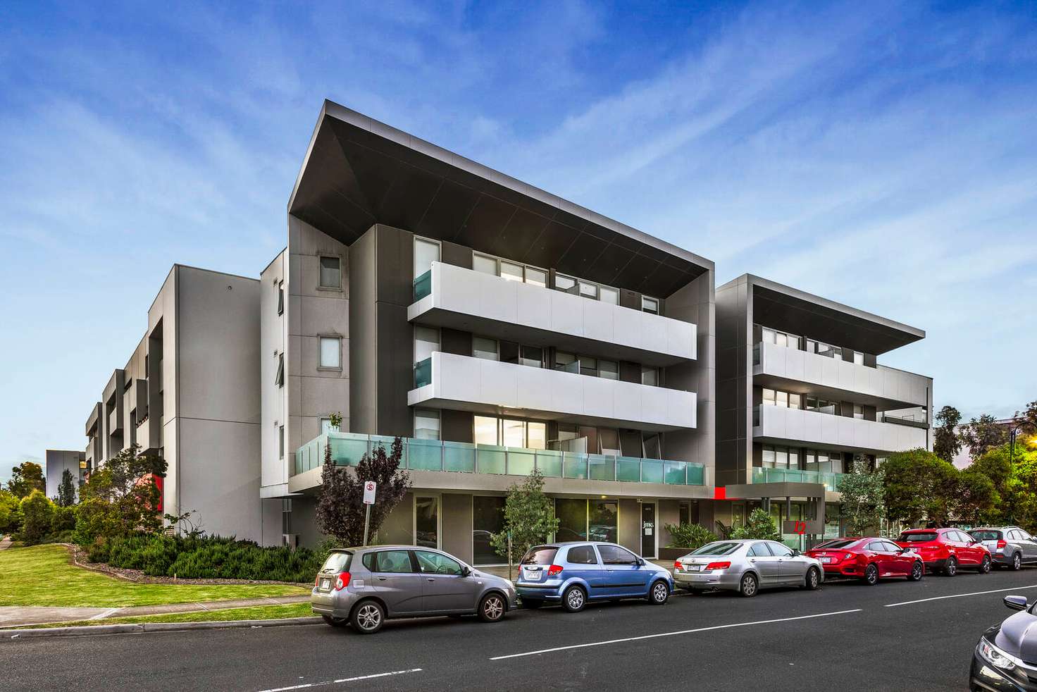 Main view of Homely unit listing, 2/12 Crefden Street, Maidstone VIC 3012