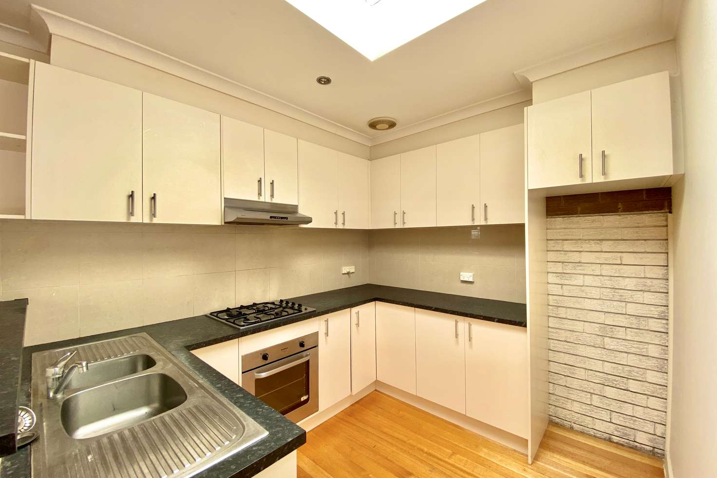 Main view of Homely unit listing, 2/294 Jasper Road, Mckinnon VIC 3204