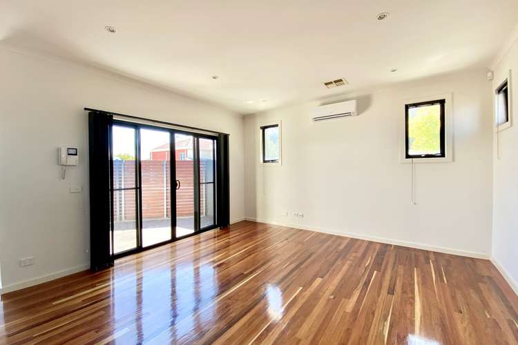 Third view of Homely apartment listing, 2/517 Centre Road, Bentleigh VIC 3204