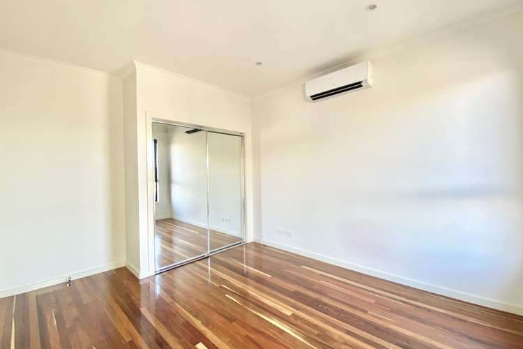 Fifth view of Homely apartment listing, 2/517 Centre Road, Bentleigh VIC 3204