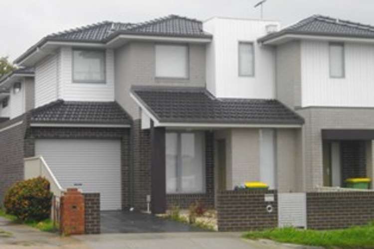 Main view of Homely townhouse listing, 2/538 Gilbert  Road, Reservoir VIC 3073