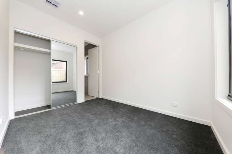 Fourth view of Homely townhouse listing, 2/250 Middleborough Road, Blackburn South VIC 3130