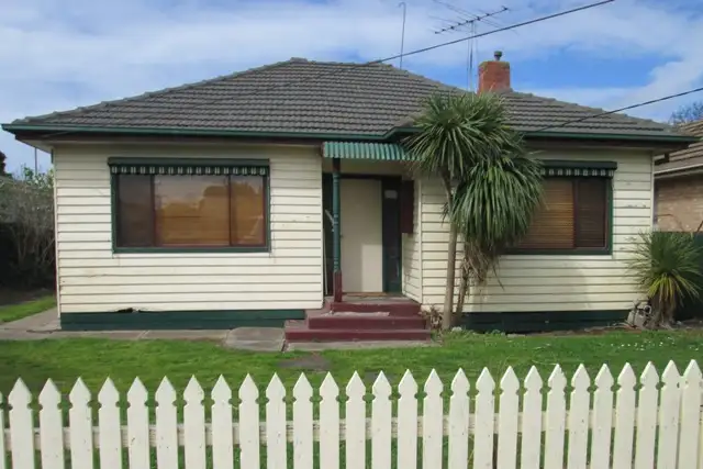 8 Alder Crescent