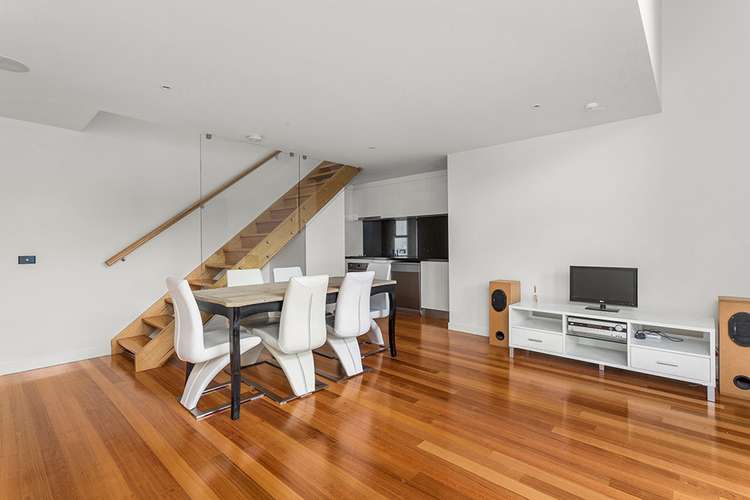 Second view of Homely apartment listing, 5/15 Little Queensbury Street, Carlton VIC 3053