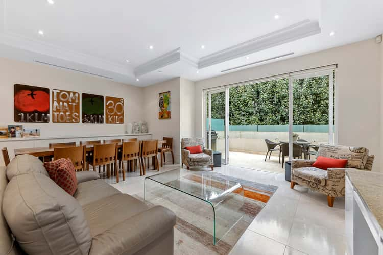 Fourth view of Homely apartment listing, 2/11 Lascelles Avenue, Toorak VIC 3142