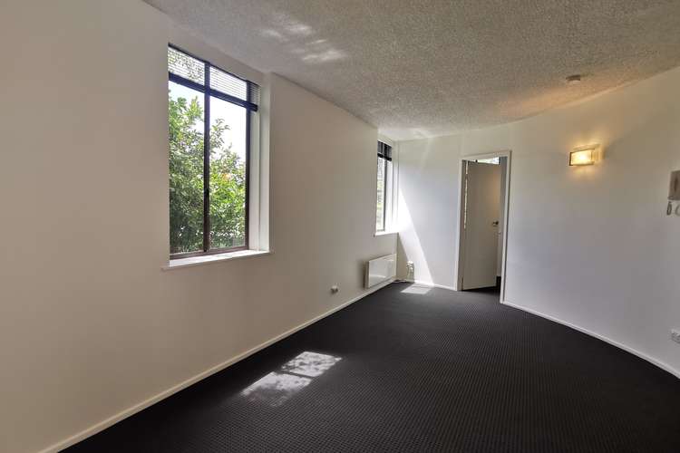 Main view of Homely unit listing, 2/26 Burnett Street, St Kilda VIC 3182