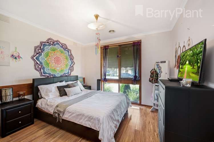Fifth view of Homely house listing, 4 Sherrin Court, Werribee VIC 3030