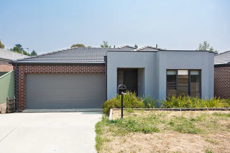 8 Stanbury Avenue