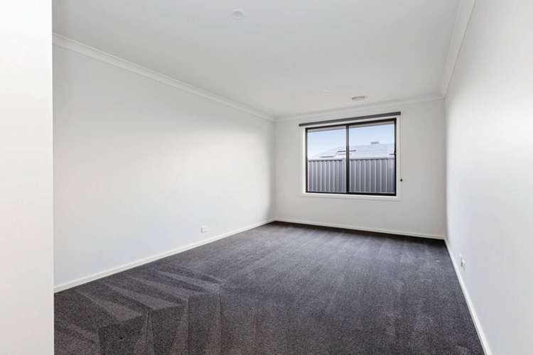 Fourth view of Homely house listing, 42 Roscommon Avenue, Alfredton VIC 3350